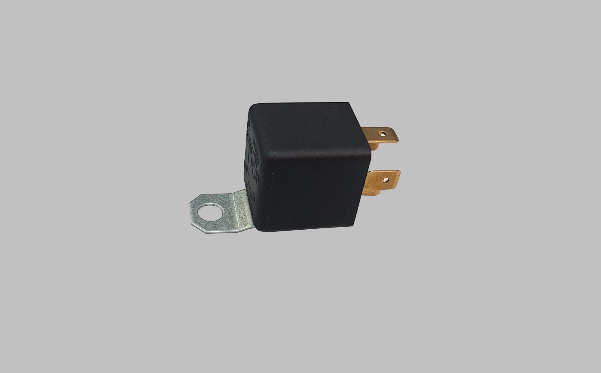 Реле малогабаритно 4 крачета 12V 20/30A за ЛАДА НИВА